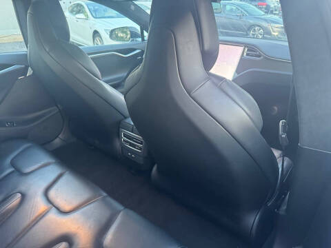 2017 Tesla Model S 75D