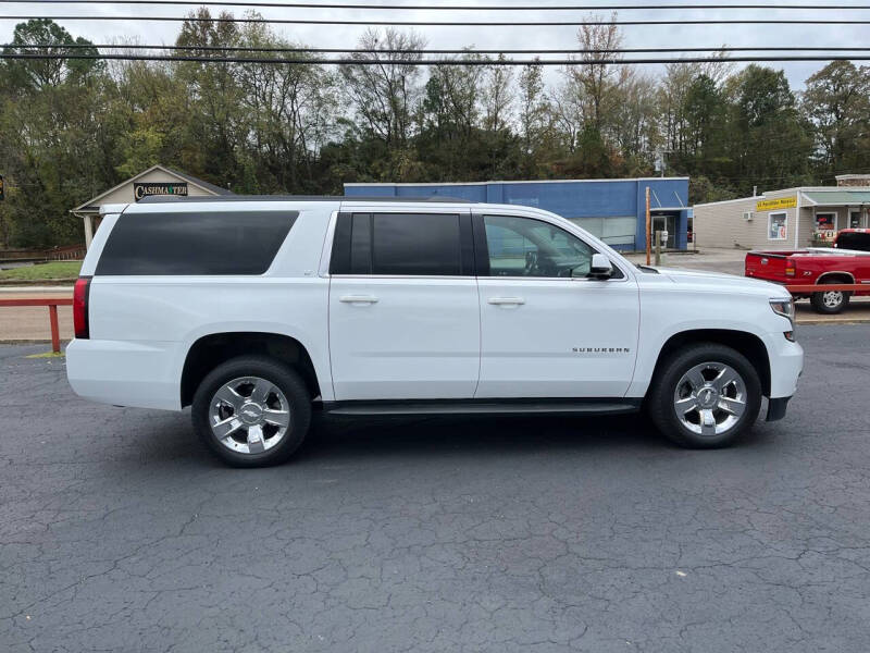 2018 Chevrolet Suburban LT photo 7