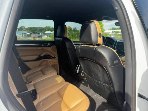 2018 Porsche Cayenne Platinum Edition