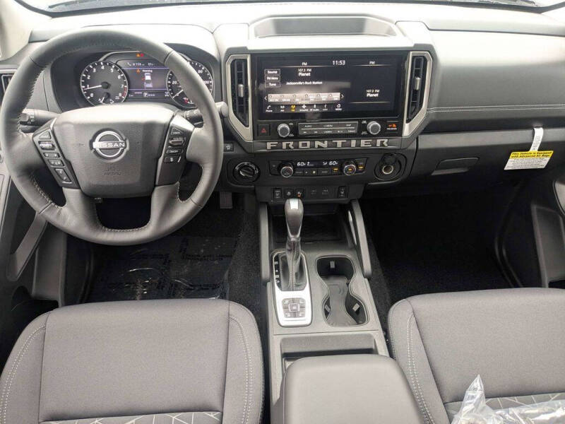 2026 Nissan Frontier SV