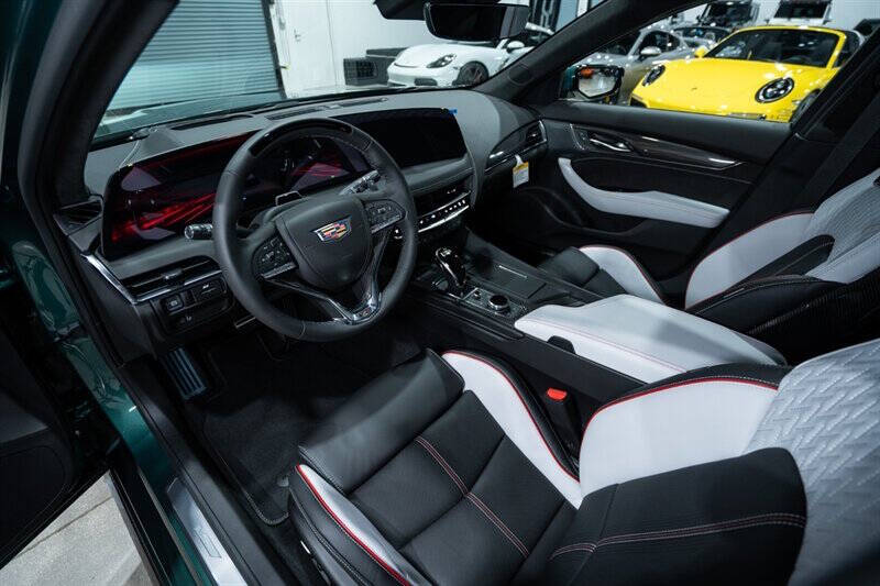 2025 Cadillac CT5-V Blackwing