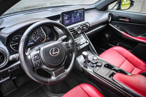 2023 Lexus IS 300