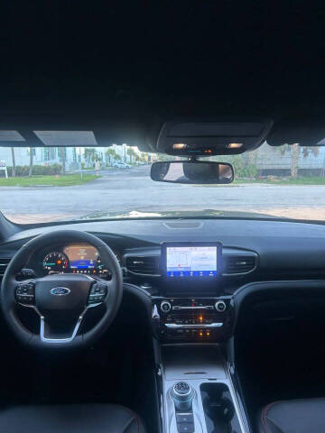 2022 Ford Explorer ST-Line