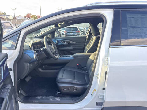 2026 Chevrolet Equinox EV LT 2