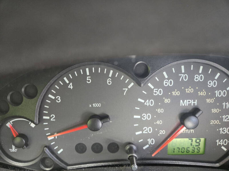 2005 Ford Focus ZX5 SE