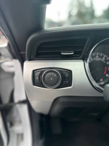 2017 Ford Mustang EcoBoost Premium