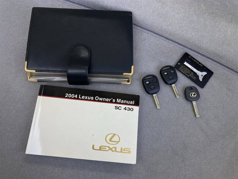 2004 Lexus SC 430