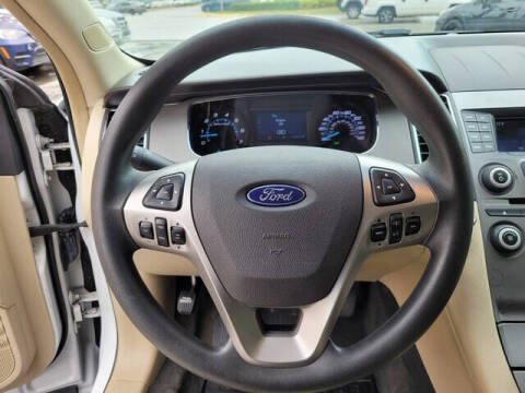 2016 Ford Taurus SE