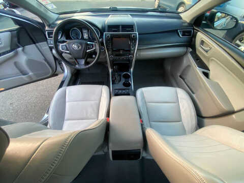 2017 Toyota Camry Hybrid