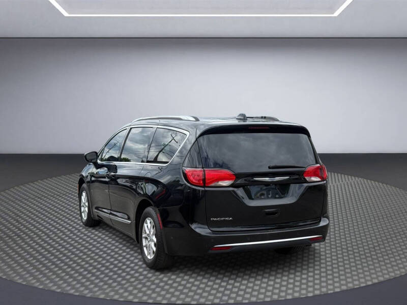 2020 Chrysler Pacifica Touring L