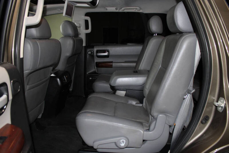 2014 Toyota Sequoia Platinum