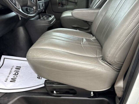 2022 Chevrolet Express 2500