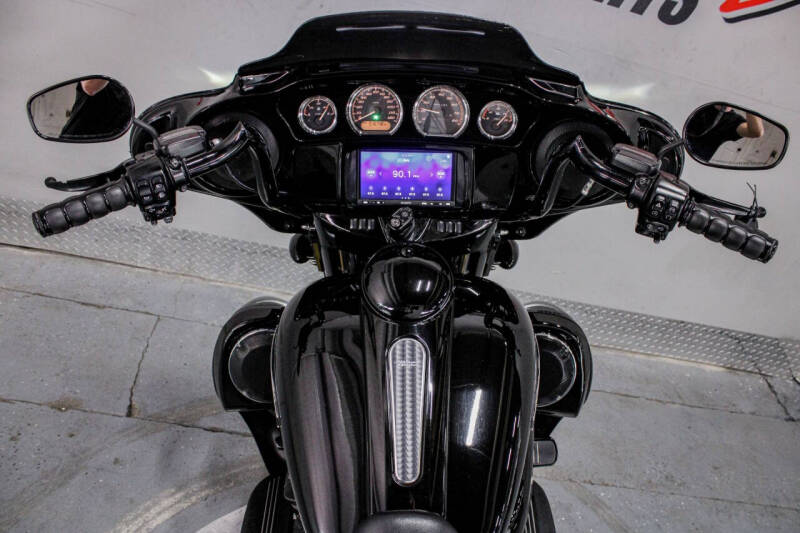 2018 Harley-Davidson Street Glide Special