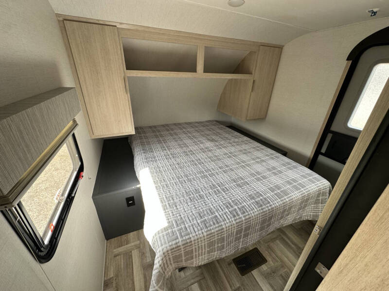 2024 FOR RENT!!! Foredt  River  Tracer 24RKS