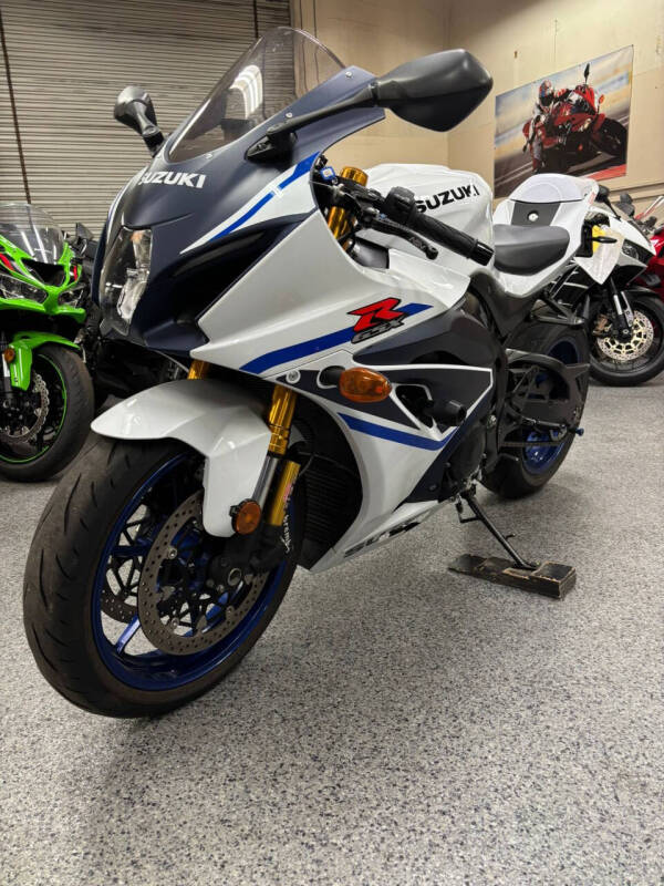 2023 Suzuki GSX-R1000