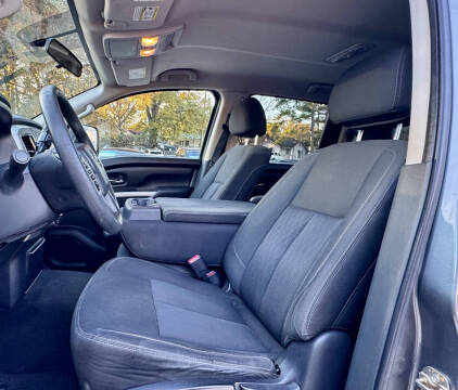 2016 Nissan Titan XD SV