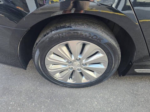 2017 Hyundai Sonata Hybrid SE