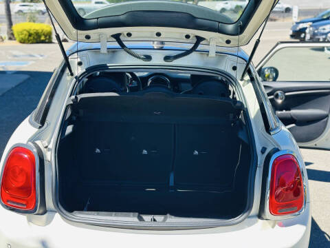 2015 MINI Hardtop 4 Door Cooper