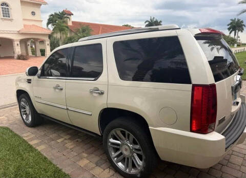 2013 Cadillac Escalade Platinum Edition