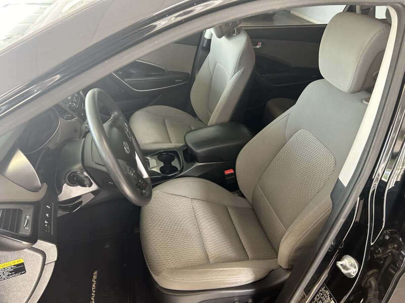 2016 Hyundai Santa Fe SE