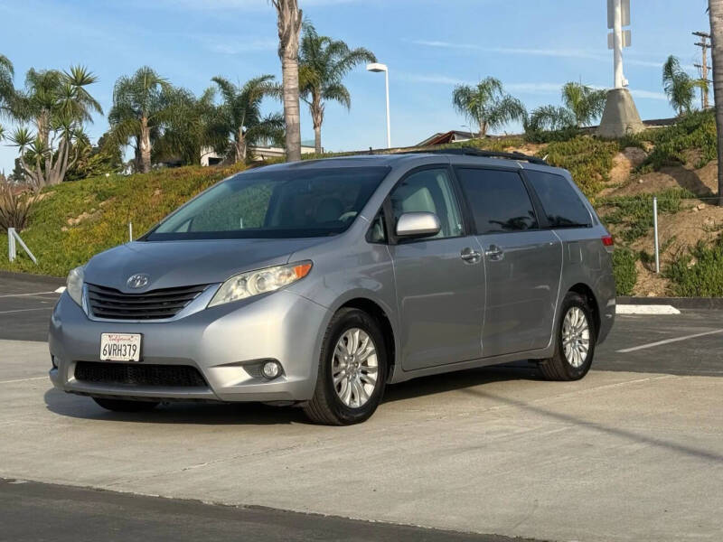 2012 Toyota Sienna