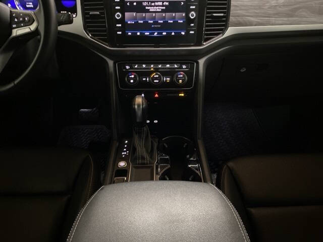 2022 Volkswagen Atlas Cross Sport V6 SE