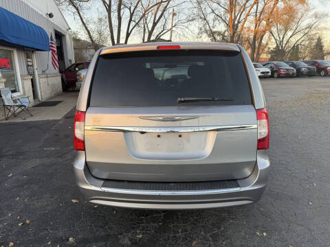 2014 Chrysler Town and Country Touring