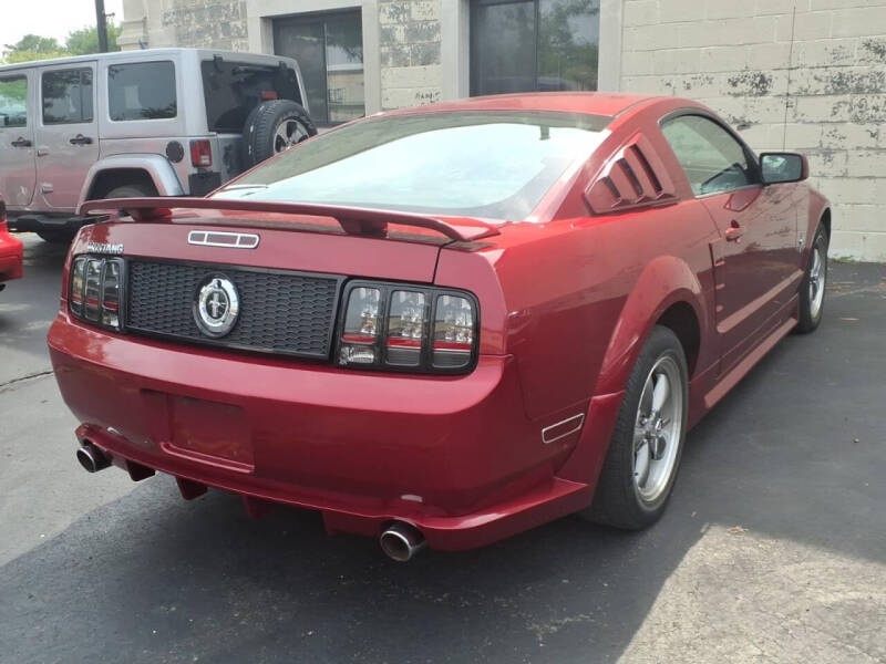 2006 Ford Mustang V6 Standard