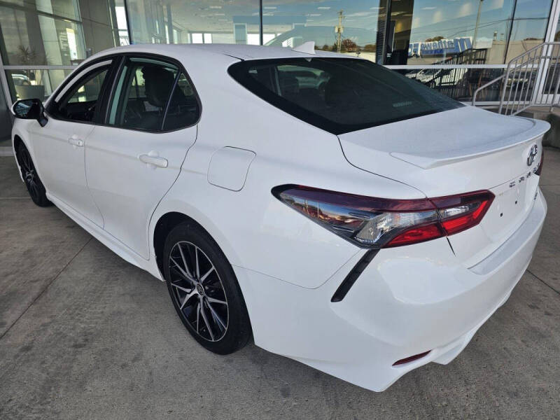 2021 Toyota Camry SE