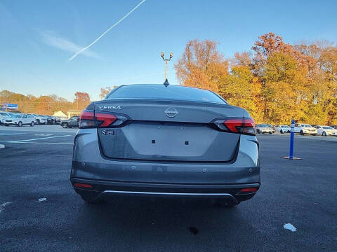 2025 Nissan Versa SV