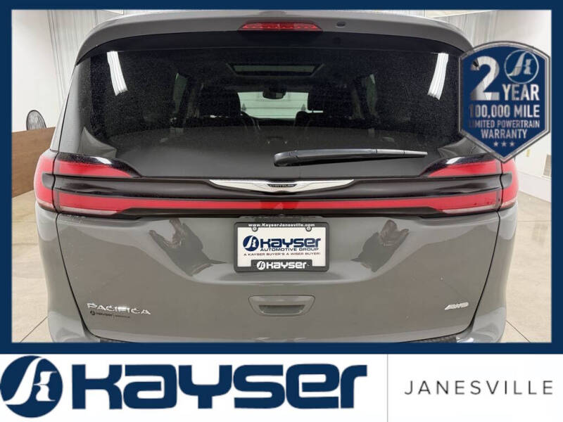 2022 Chrysler Pacifica Touring L