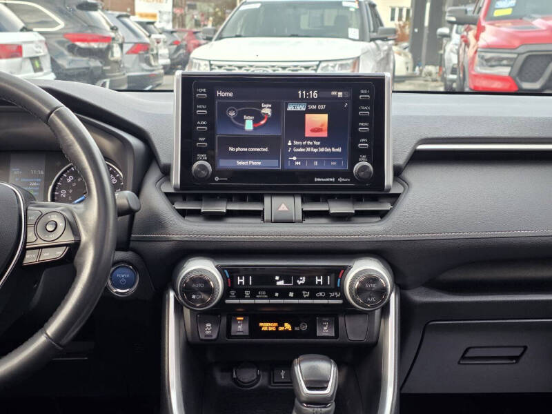 2021 Toyota RAV4 Hybrid XLE