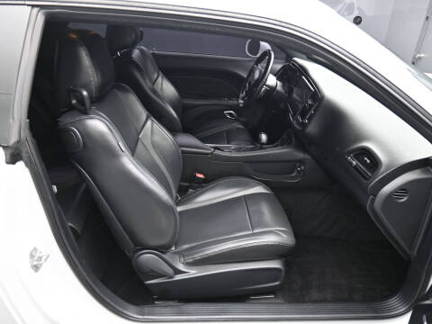 2017 Dodge Challenger SXT