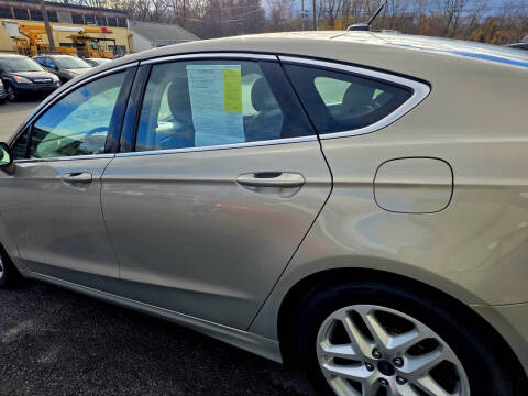 2015 Ford Fusion SE