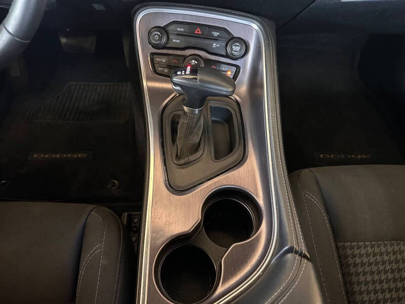 2017 Dodge Challenger SXT