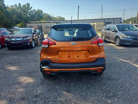 2019 Nissan Kicks SR
