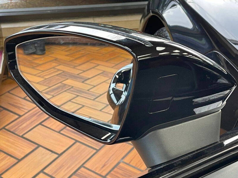 2024 Audi e-tron GT quattro Premium Plus