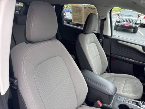 2022 Ford Escape SE