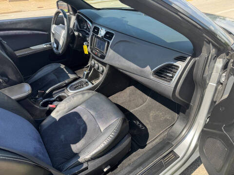 2013 Chrysler 200 S