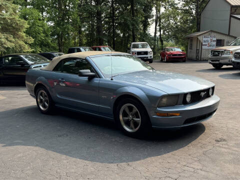2005 Ford Mustang GT Premium
