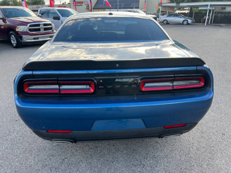 2021 Dodge Challenger SXT