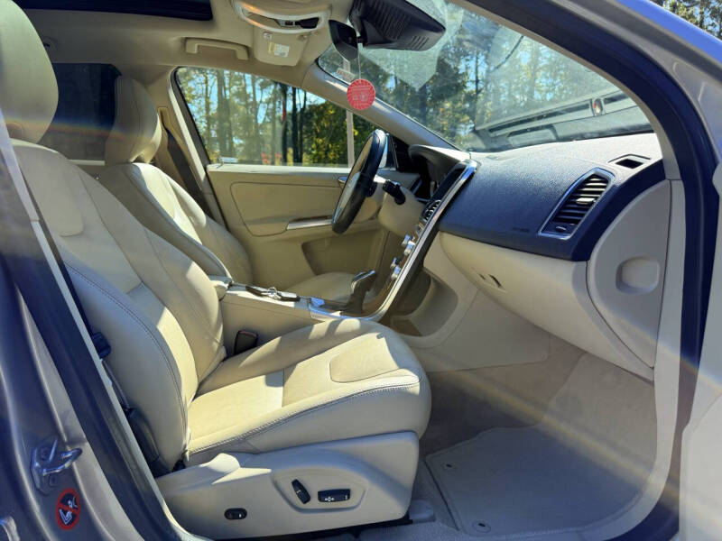 2015 Volvo XC60 T5 Drive-E Platinum