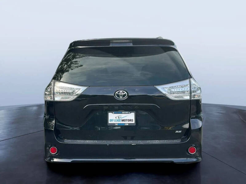 2015 Toyota Sienna