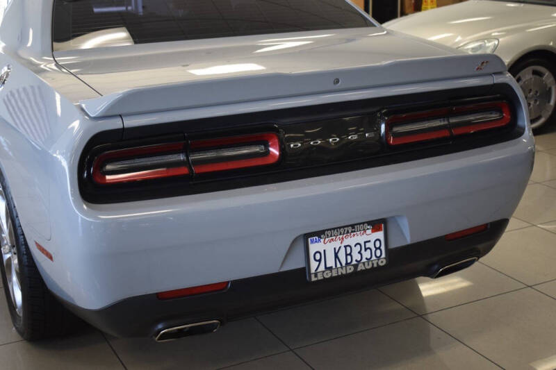 2021 Dodge Challenger SXT