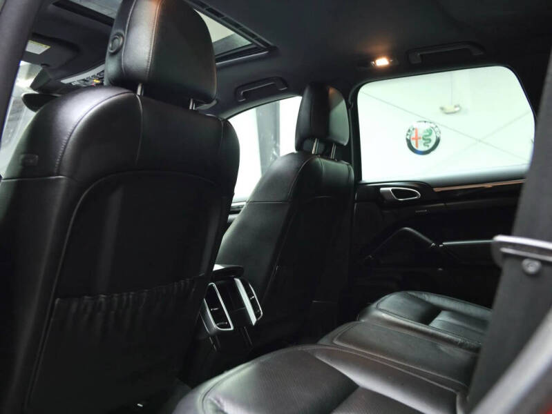 2018 Porsche Cayenne S