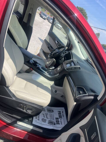 2017 Ford Edge Titanium