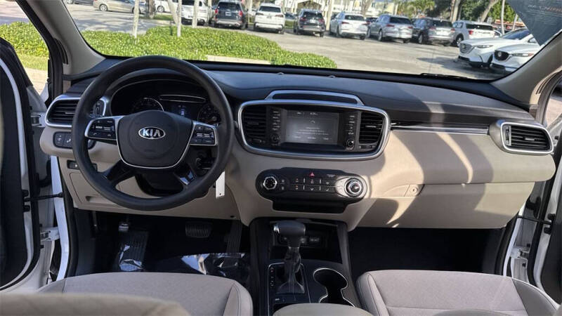 2019 Kia Sorento LX