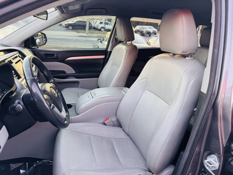 2015 Toyota Highlander LE Plus