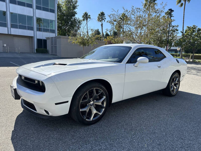 2016 Dodge Challenger SXT Plus