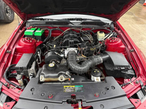 2005 Ford Mustang V6 Deluxe